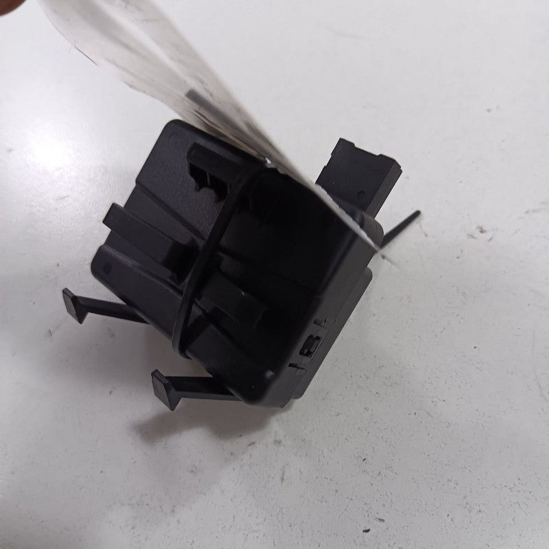 Theft-locking Lock Control Module Fits 17-23 Chevy Malibu OEM