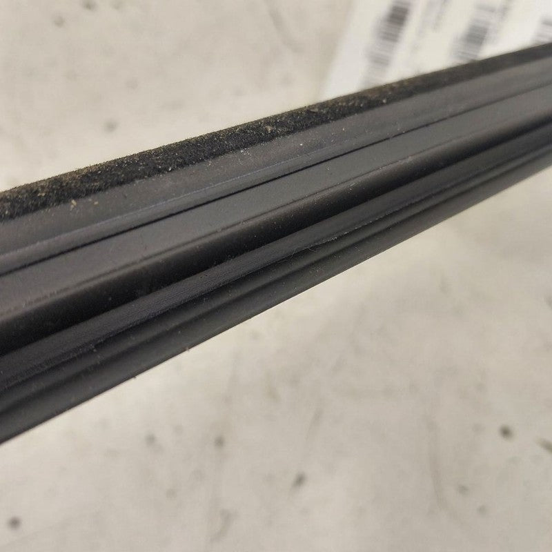 Mitsubishi Outlander   Left Rear Weather Strip Interior  2018 2017 201
