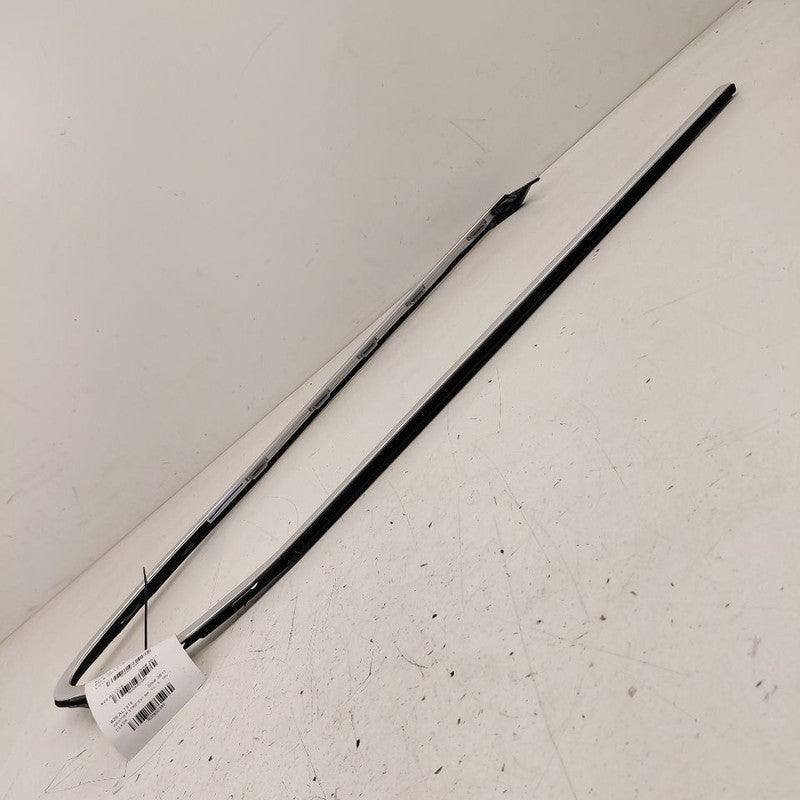 Alfa Romeo Stelvio Door Window Weather Strip Trim Rear Right Passenger