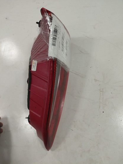 Left Rear Tail Light Brake Lamp Incandescent Liftgate Mount 16-18 Hyun