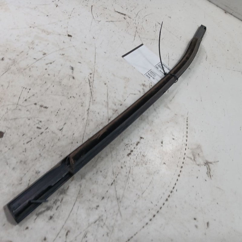 Jeep Renegade Door Glass Window Weather Strip Trim Rear Right Passenger 2021