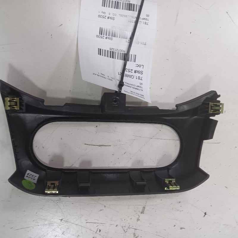 Chevy Trailblazer Temp Temperature Control Bezel Surround Dash Trim  2