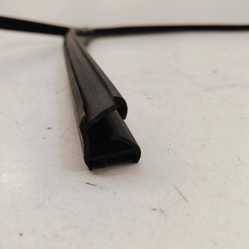 Chevy Trailblazer Door Glass Window Seal Rubber Left Driver Front 2023