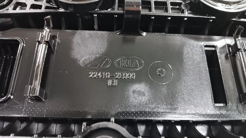 Hyundai Elantra Engine Cylinder Head Valve Cover  2011 2012 2013 2014 