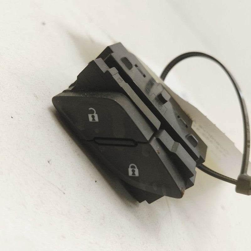 Cadillac XTS Power Door Lock Switch      2016 2017 2018