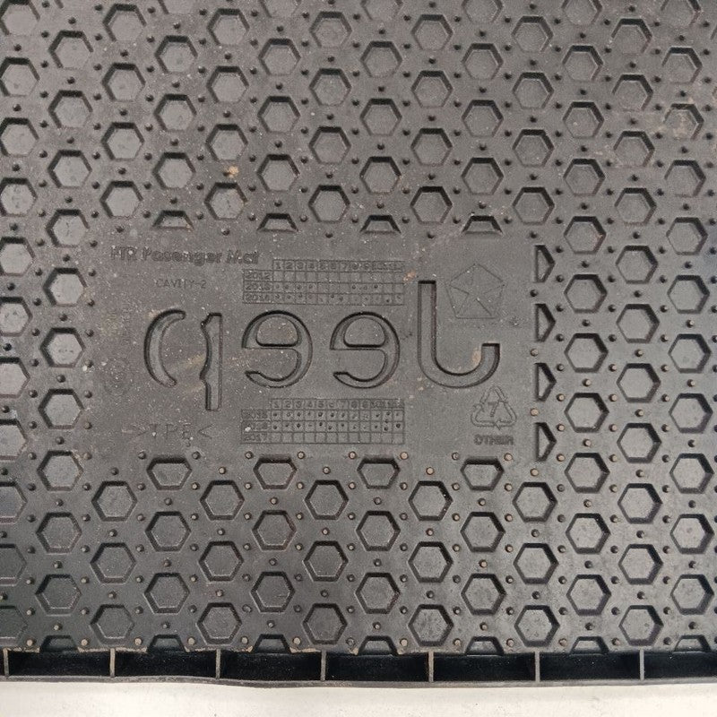 Jeep Cherokee Floor Mat Right Passenger Front  2015 2016 2017