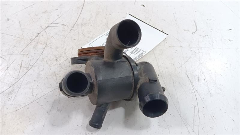 Volkswagen Golf Thermostat Housing Mount Bracket 2010 2011 2012 2013 2
