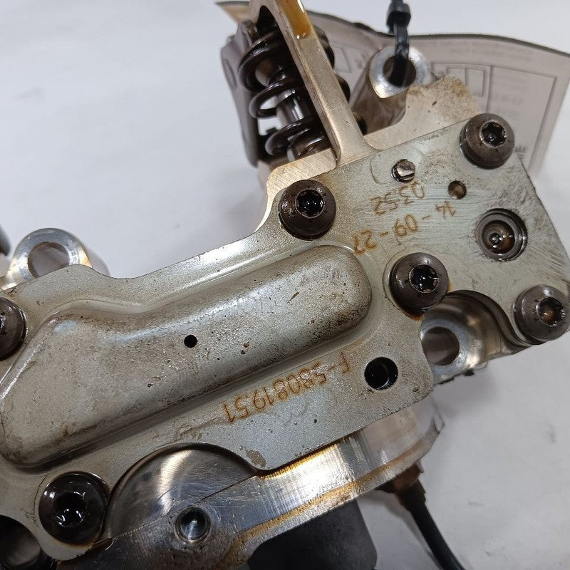 Fiat 500 Variable Timing Gear Oil Control Valve Solenoid Cylinder Head 2016 2017