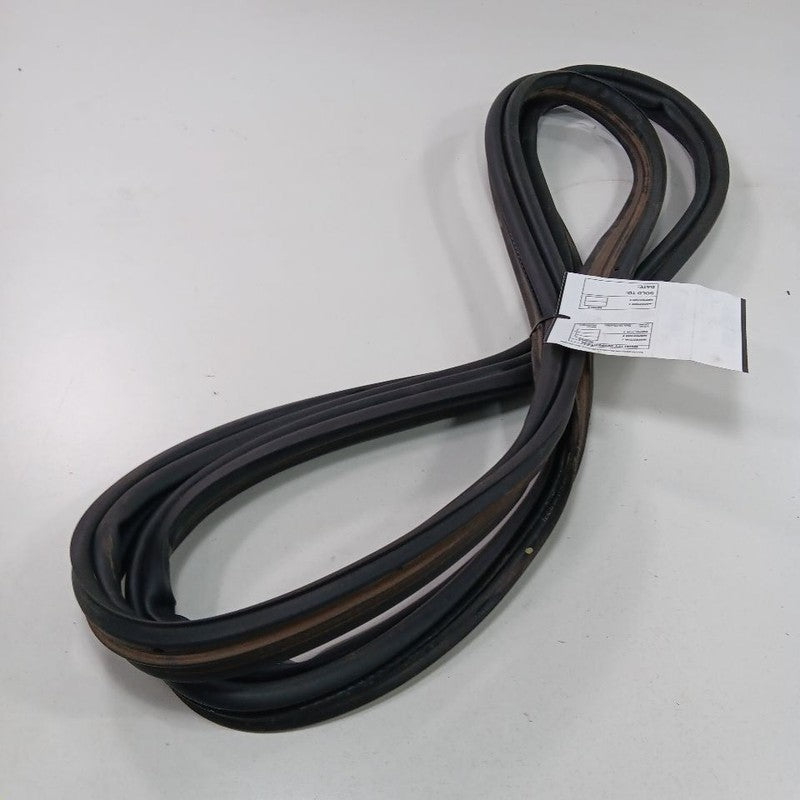 Jeep Renegade Trunk Lid Hatch Door Rear Back Rubber Seal  2017 2018 20