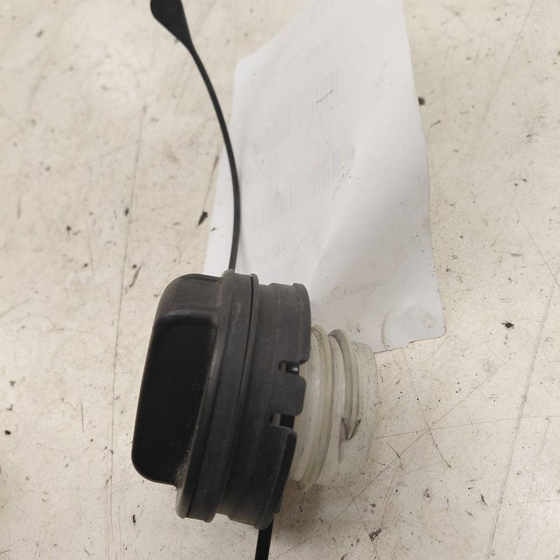 Mitsubishi Outlander   Gas Tank Fuel Cap  2018 2017 2016