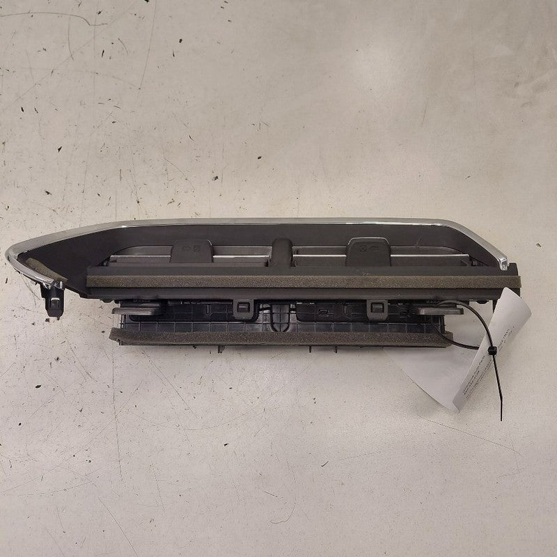Chevy Trax Dash Air Vent Center Middle  2025 2024
