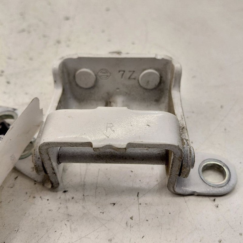 Nissan Versa Note Door Hinge Set Right Rear Passenger  2019 2018 2017
