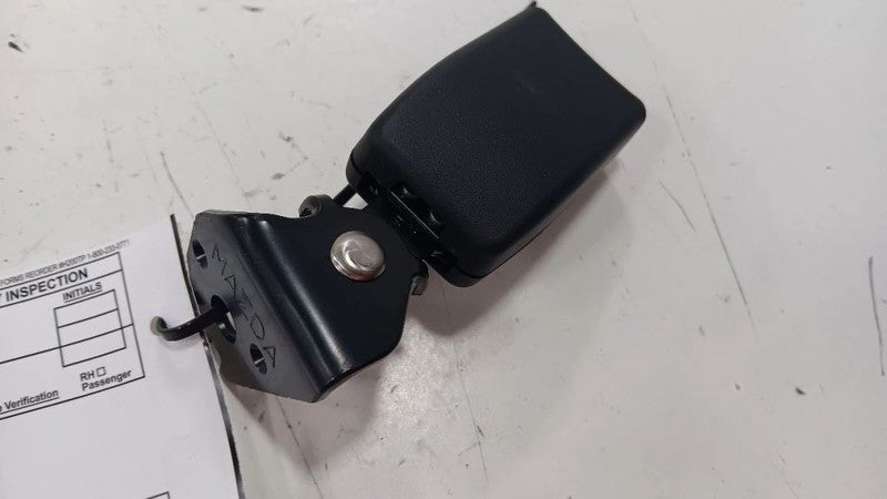Mazda CX-3 Seat Belt Buckle Latch Right Passenger Rear Back  2019 2020 2021 2022