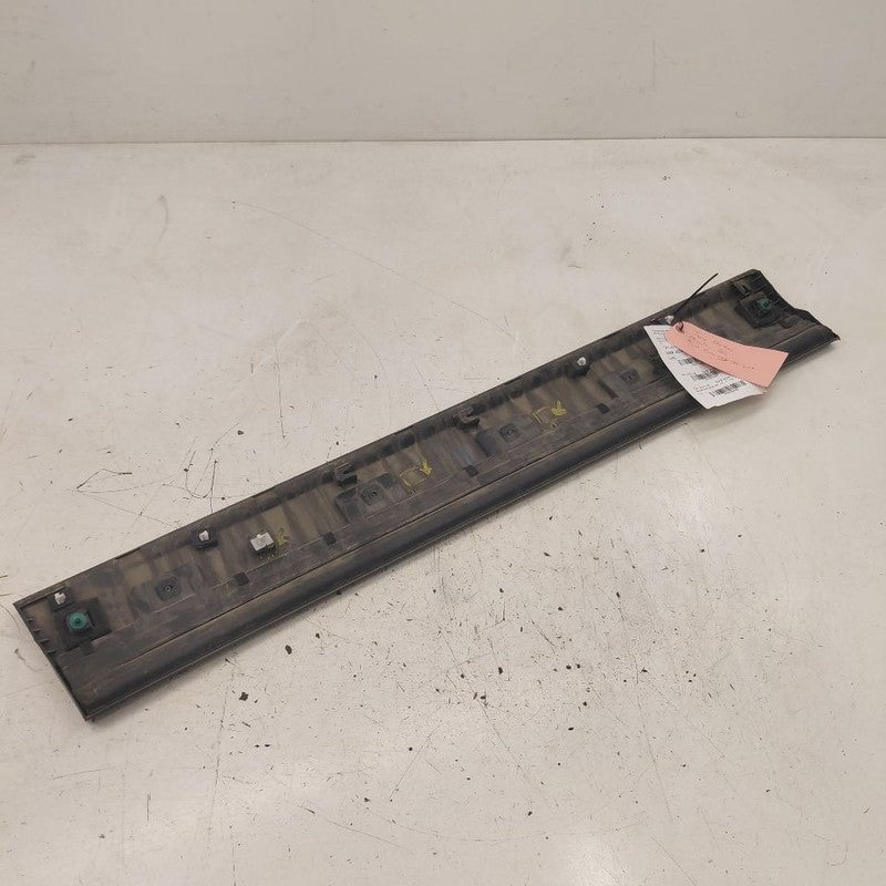 Kia Sorento Door Molding Trim Strip Right Passenger Side Front  2018 2