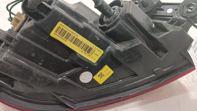 68110362AA Passenger Right Tail Light Sedan Quarter Panel Mounted Fits 15-16 200