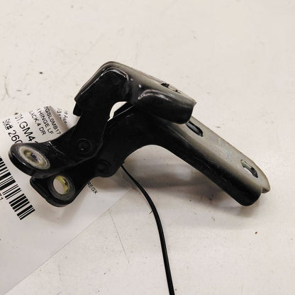 Buick Encore GX Door Hinge Set Left Front Driver  2020 2021 2022 2023