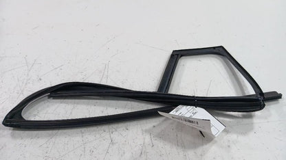 Kia Forte Door Glass Window Seal Rubber Left Rear Back  2014 2015 2016