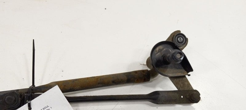 Windshield Wiper Transmission Linkage Fits 10-13 Kia Soul  OEM
