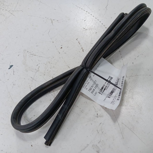 Kia Optima Cowl Vent Panel Hood Rubber Seal  2018 2017 2016