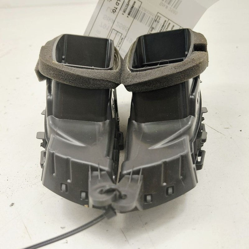 Chevy Volt Dash Air Vent Center Middle  2019 2018 2017 2016 OEM