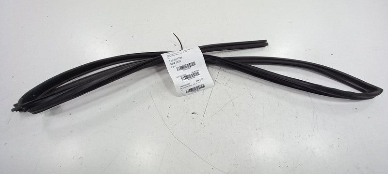 Subaru Forester Door Glass Window Seal Rubber Right Passenger Front 20