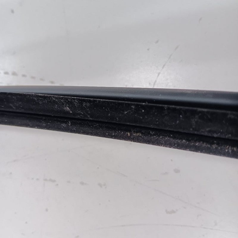 Kia Sportage Right Front Weather Strip Interior  2022 2021 2020 2019 2