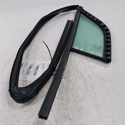 Buick Encore Door Glass Window Seal Rubber Left Driver Front  2018 2019 2020