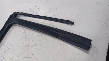 Chrysler 200 Door Glass Window Seal Rubber Left Rear Back  2015 2016 2017