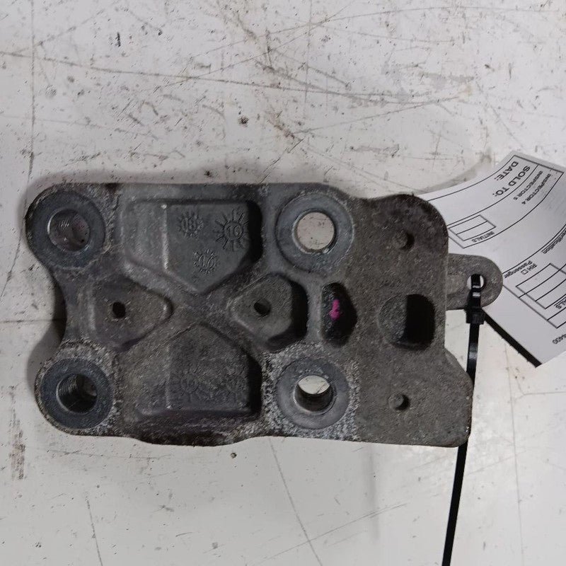 Ford Fiesta Engine Motor Mount Bracket Left Driver  1.6 2015 2016 2017