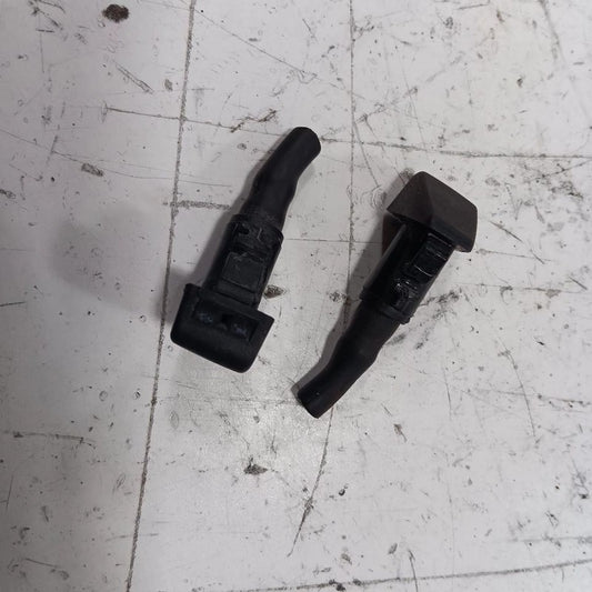 Hyundai Accent Windshield Wiper Washer Fluid Hood Sprayer Nozzles 2014 2015 2016