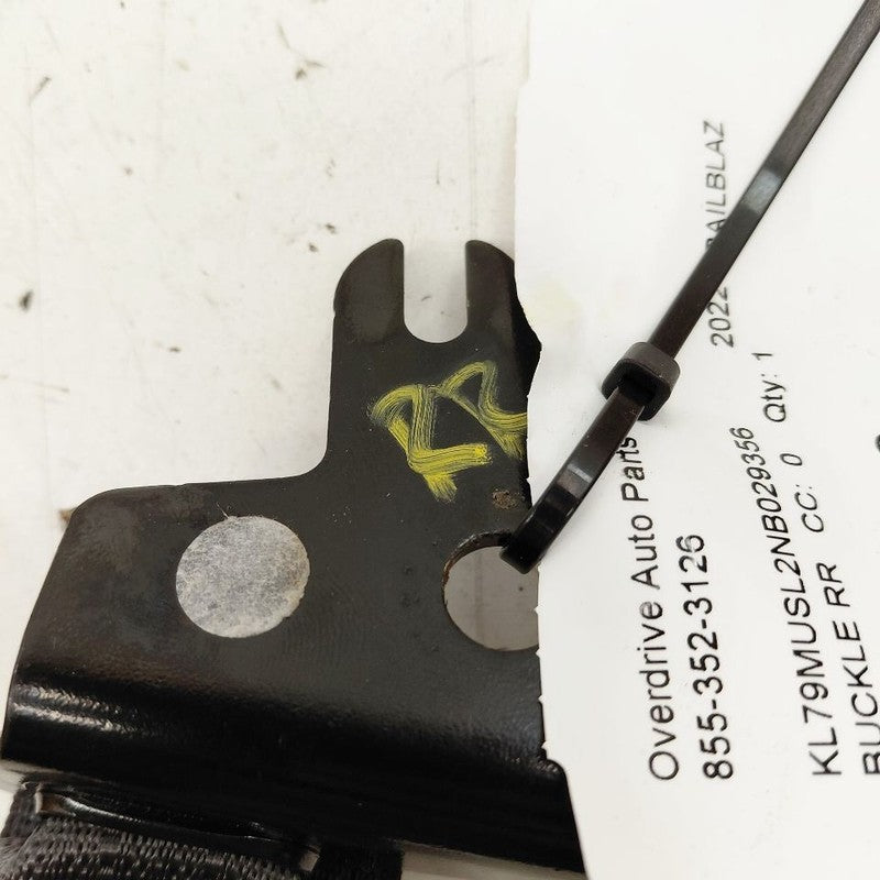Chevy Trailblazer Seat Belt Buckle Latch Right Passenger Rear Back  20