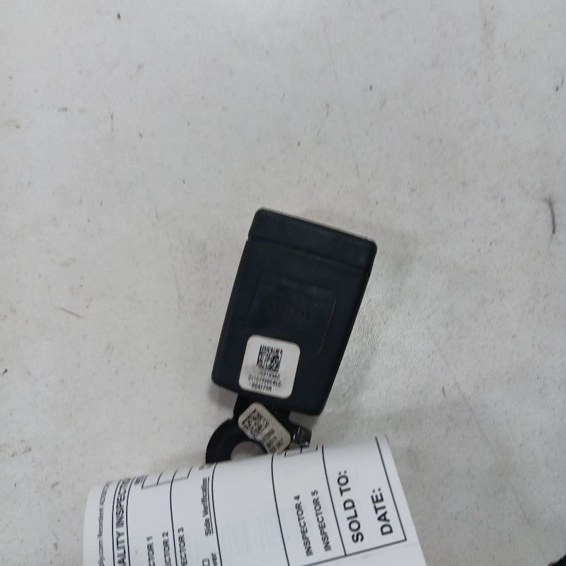 Jeep Cherokee Seat Belt Buckle Latch Right Passenger Rear Back  2015 2016 2017