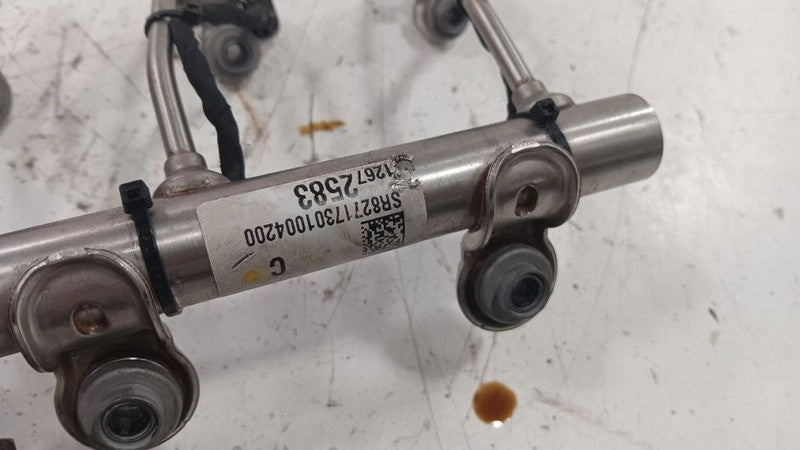 Buick Encore Fuel Rail Injection Injector Mount Bar  2016 2017 2018 2019