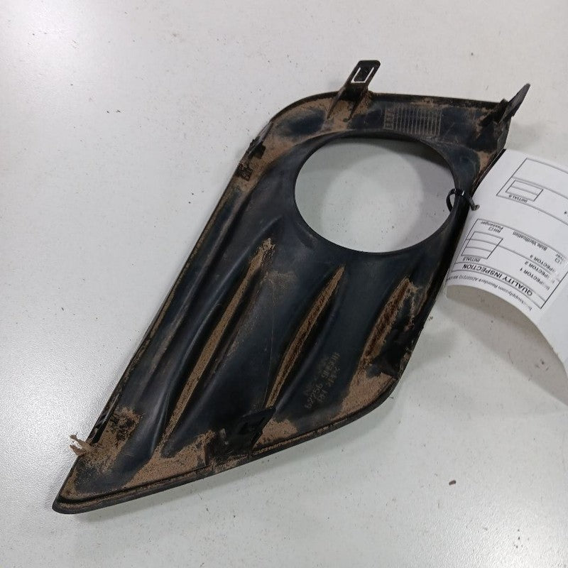 Nissan Altima Front Bumper Fog Light Insert Trim Bezel Right Passenger