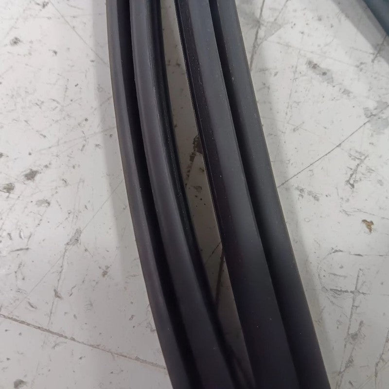 Subaru Legacy Door Glass Window Seal Rubber Left Driver Front  2020 20