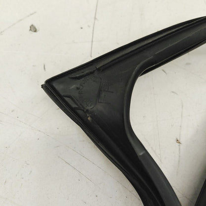 Nissan Rogue Door Glass Window Seal Rubber Right Passenger Front  2017