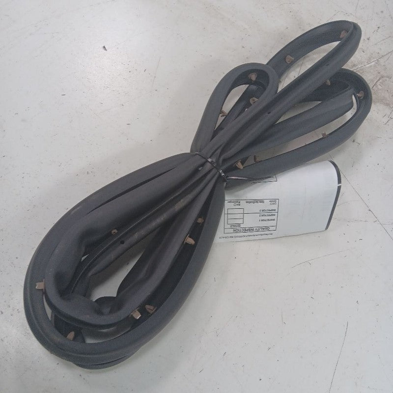 Chevy Trailblazer On Door Seal Rubber Right Passenger Front  2021 2022
