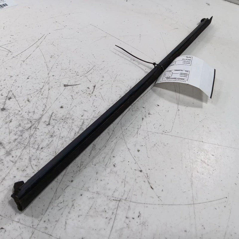 Ford Fiesta Left Front Weather Strip Interior  2014 2015 2016 2017 201