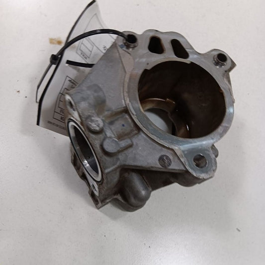 Toyota Yaris 1.5 Engine Fuel Pump Mount Housing 2020 2019 2018 2017 2016