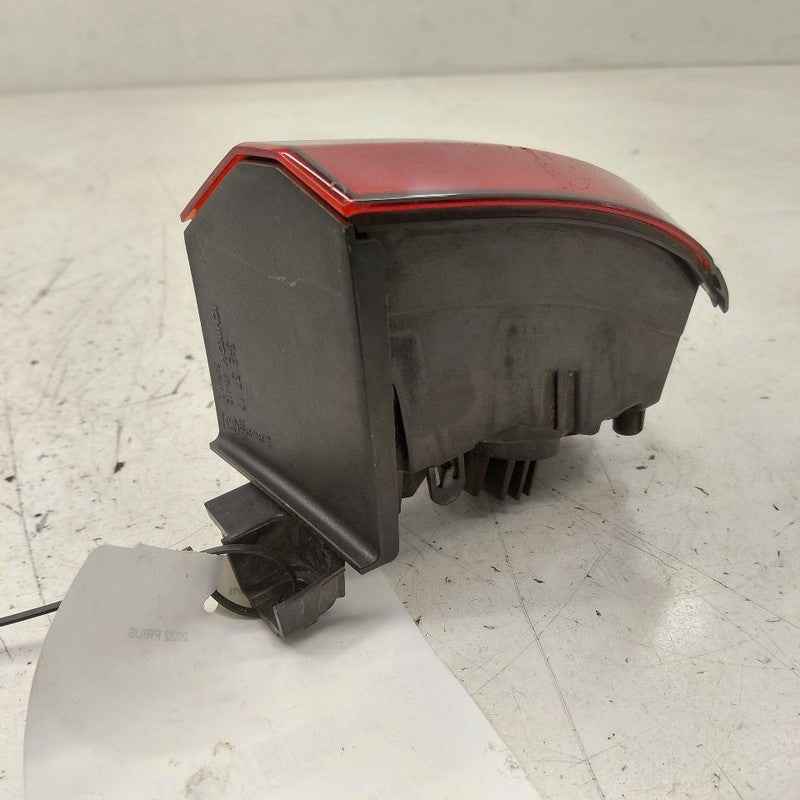 Driver Left Tail Light Brake Lamp VIN Fu 7th And 8th Digit 19-22 Toyot