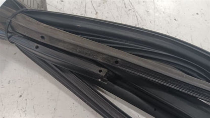 Subaru Impreza On Door Seal Rubber Right Passenger Rear Back  2017 201
