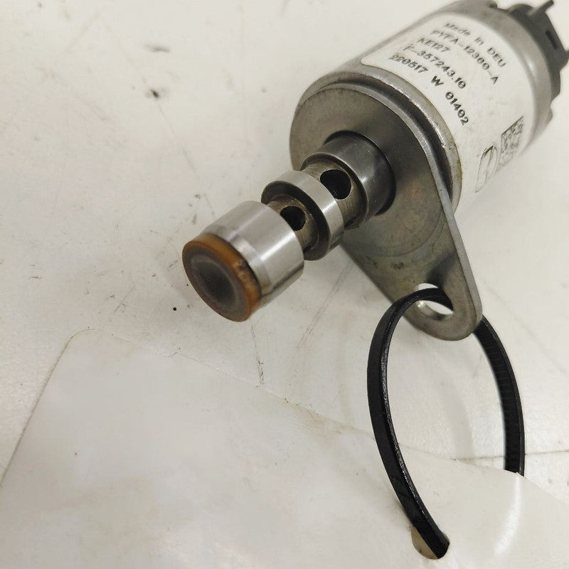 Mazda 3 Variable Timing Gear Oil Control Valve Solenoid Cylinder Head 