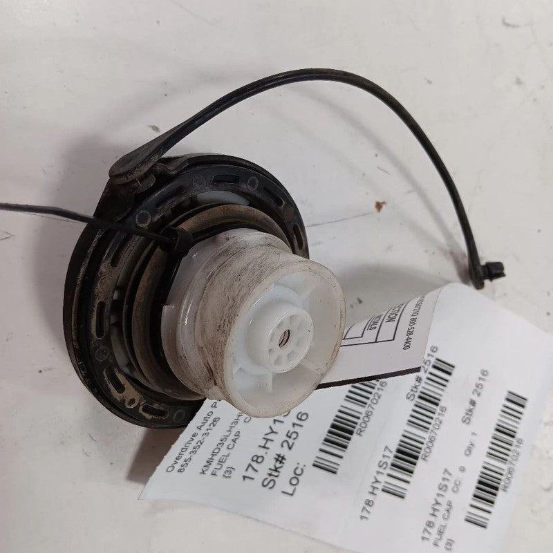 Hyundai Elantra Gas Tank Fuel Cap  2017 2016 2015 2014 2013 OEM