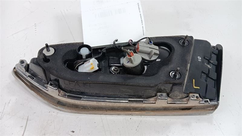 Driver Left Tail Light Brake Lamp US Built Decklid Mounted Fits 18-19 