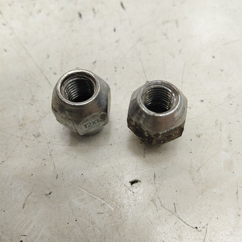 Kia Sorento Lug Nut Set  2018 2017 2016