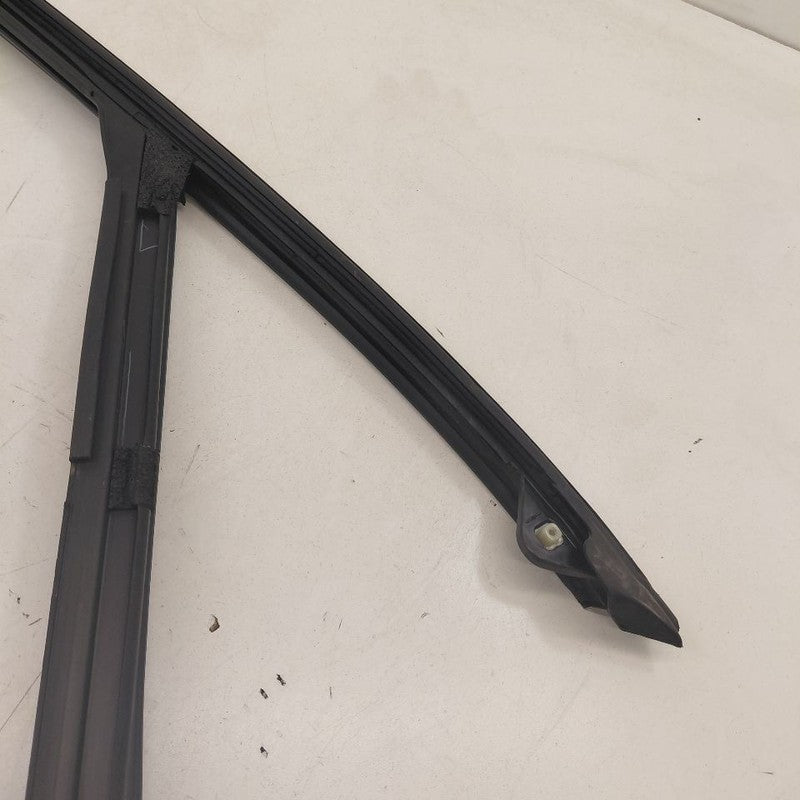 Ford Escape Door Glass Window Seal Rubber Left Driver Front  2020 2021