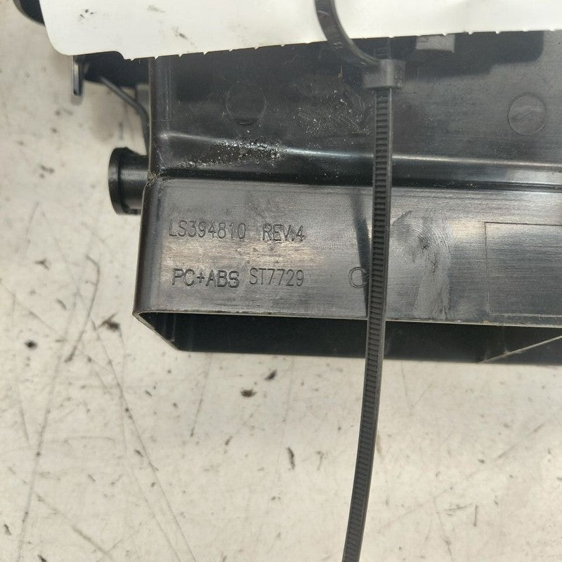 2018 Fiat 500 X Model Dash Air Vent Center Middle