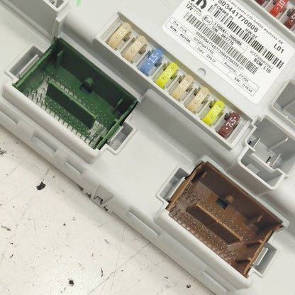 Alfa Romeo Stelvio Cabin Fuse Box Interior Inner Under Dash  2018 2019