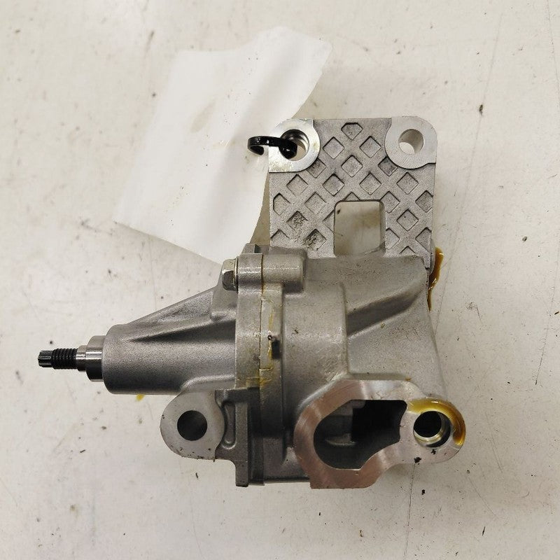 Nissan Versa Engine Oil Pump  1.6 2024 2023 2022 2021 OEM