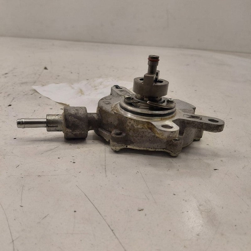 Vacuum Pump Engine Mounted Fits 16-19 Lexus GS350